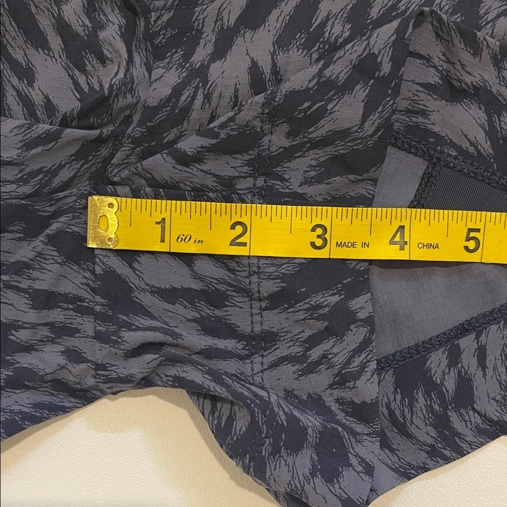 Athleta Black Patterned Trekkie North Printed Running Shorts